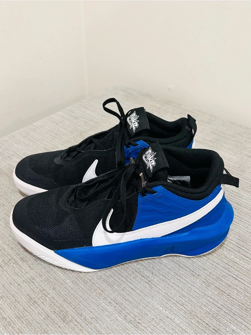 Nike Team Hustle D 10 GS Black Game Royal Blue Youth Sz 5.5Y EUR 38 CW6735-010